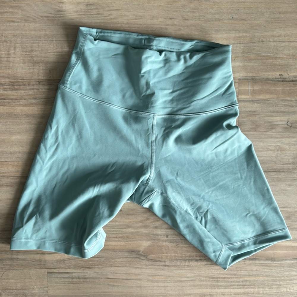 Wunder Train HR Short 8”